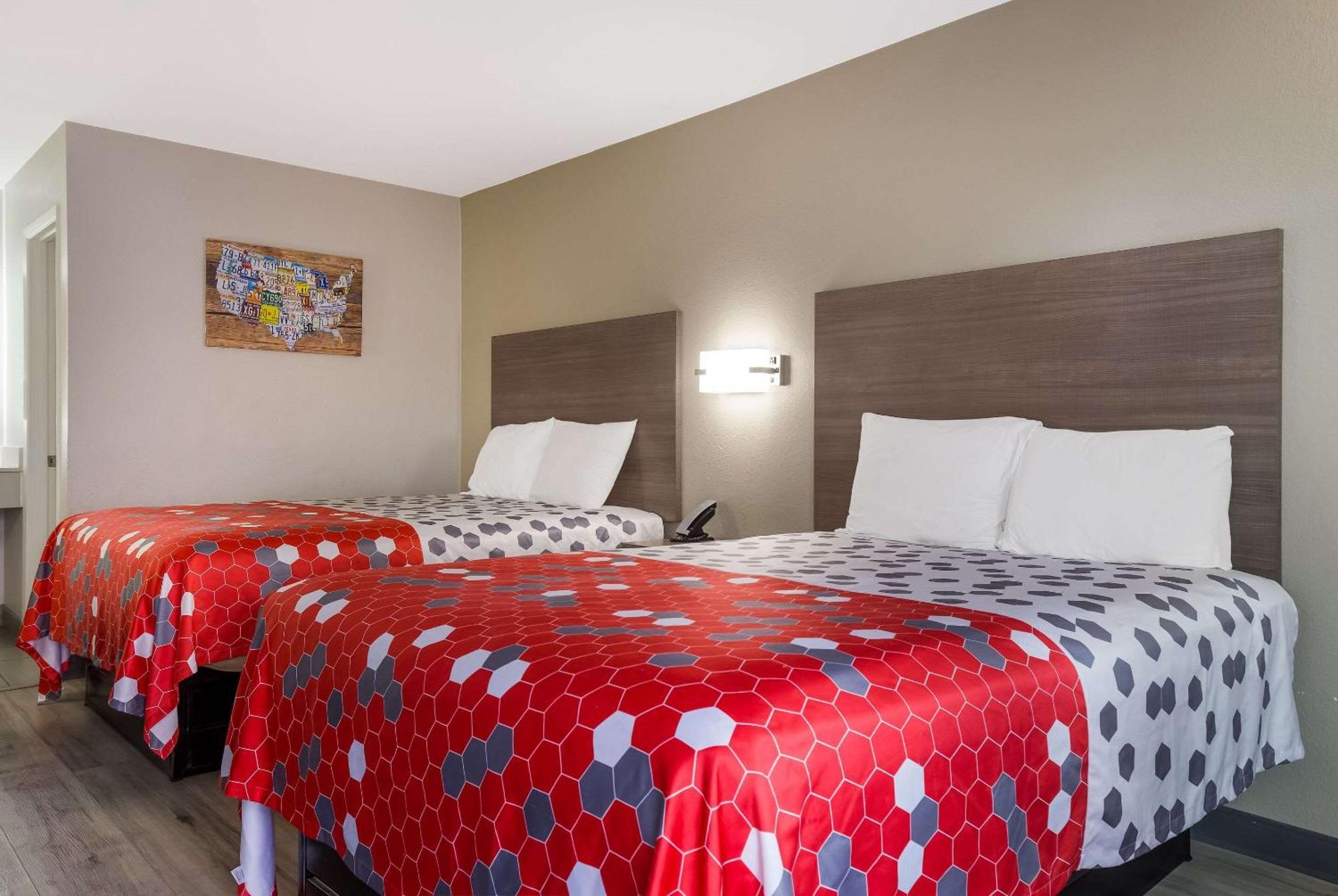Econo Lodge Mobile Buitenkant foto